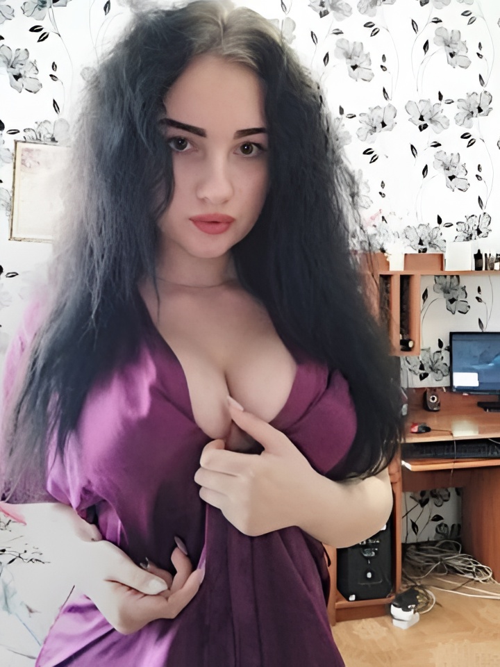 Кристина привлекательная девушка из Дзержинска цена от 2000 руб